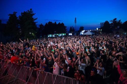 春运搞笑语句,笑料百出，年度搞笑语录大盘点  第2张