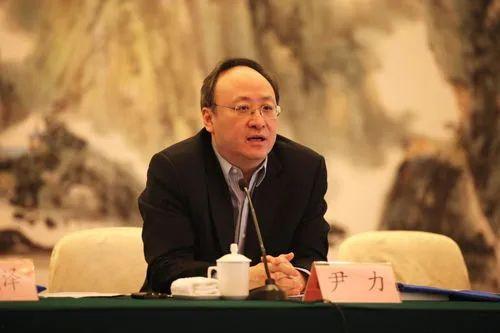 尹力背景资料,从基层干部到省部级领导，砥砺前行的人生轨迹  第2张