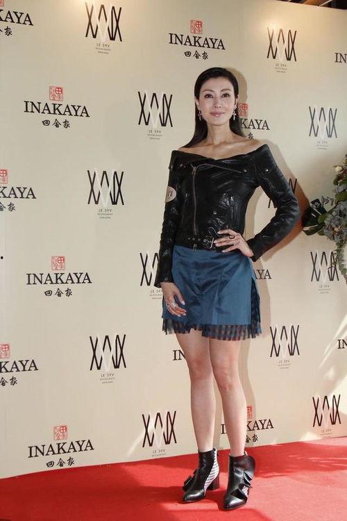 李嘉欣穿皮草生活照,奢华与时尚的完美融合  第3张